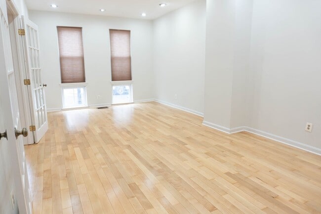 Photo - Charming Capitol Hill Home Near Lincoln Park – Modern Comfort Meets Historic Elegance