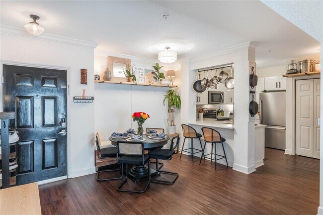 Photo - 206 E South St Unit 6031