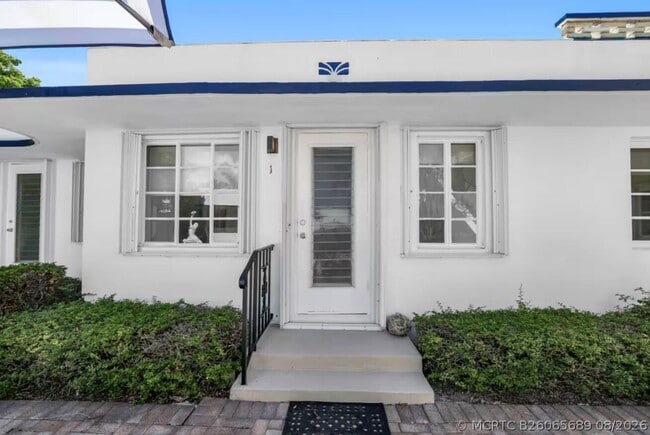 320 Inlet Way Unit 1
