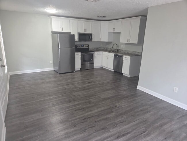 Photo - 2322 W St John St Unit A