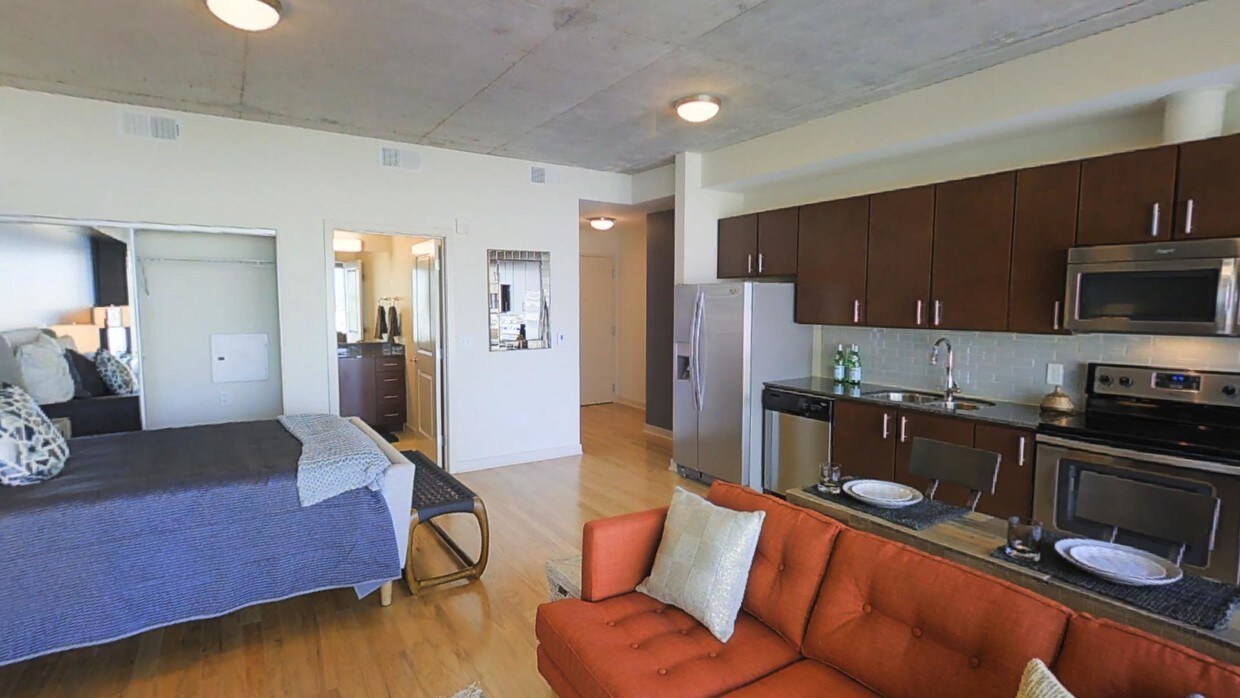 Photo - SoDo - Houston North Tower Apartments