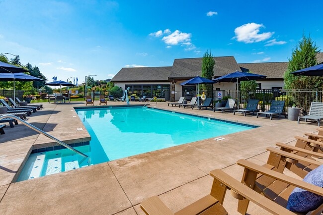 Four Lakes Apartment Homes