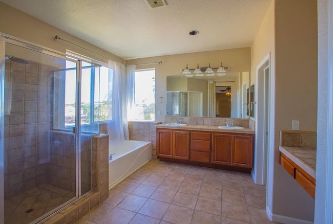 Photo - 2674 Torrey Pines Dr