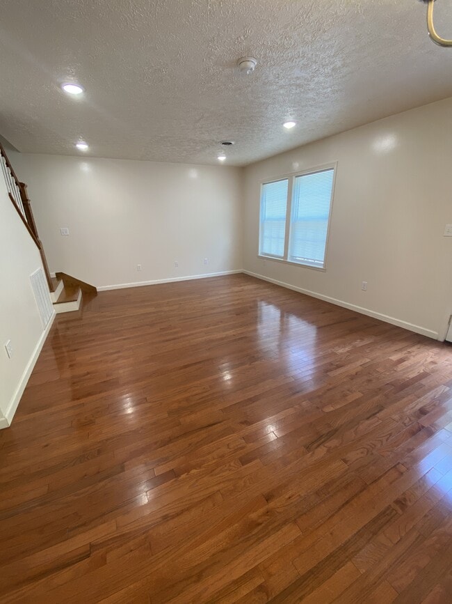 Photo - 28 Holler Rd