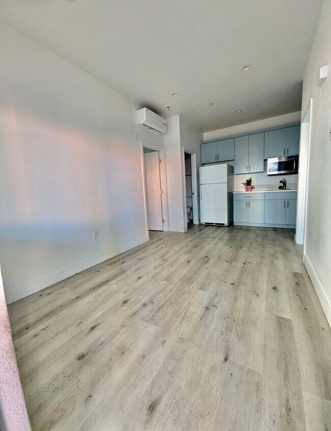 11033 Burin Ave