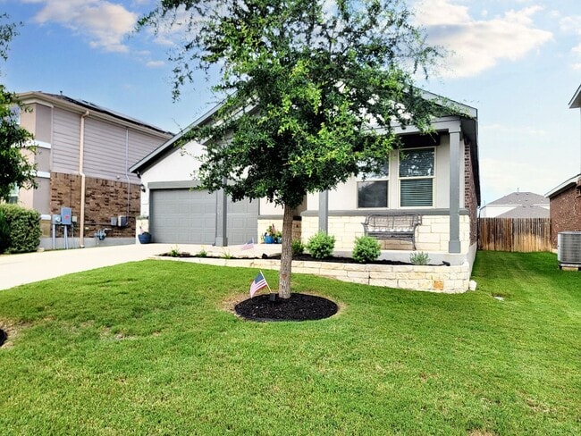 Photo - Beautiful 4 Bed / 2.5 Bath Home in Pflugerville