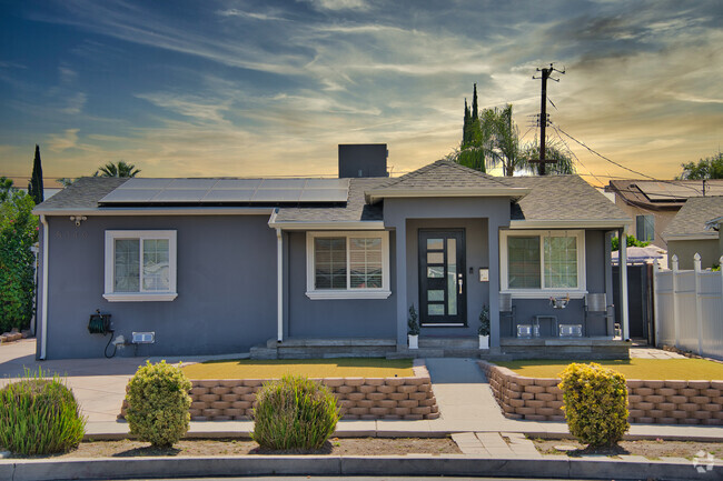 Building Photo - 8340 Wakefield Ave Rental