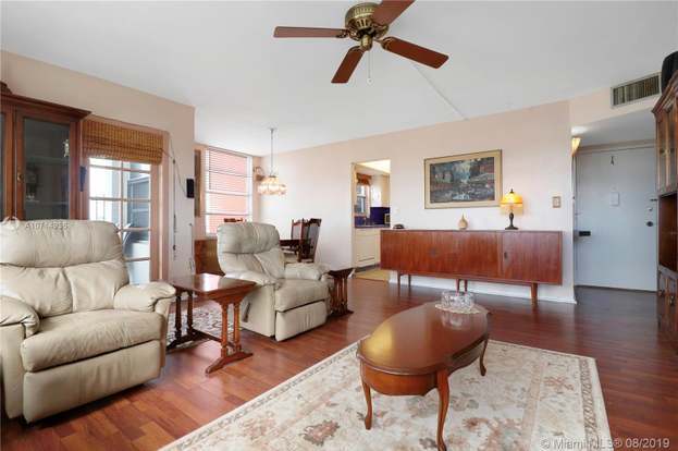 Photo - 1351 NE Miami Gardens Dr