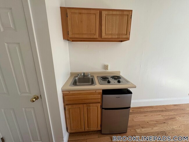 Photo - 1061 Beacon St Unit 8