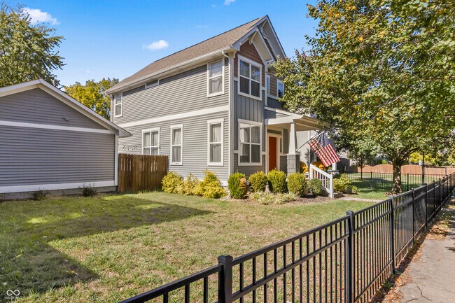 Photo - 2410 N College Ave