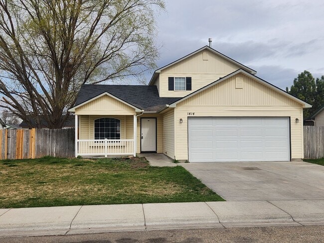 Building Photo - Nice 3 bedroom home