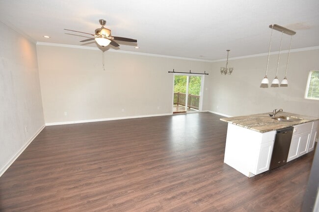 Photo - Spacious Single Family w/ Two Master Suites