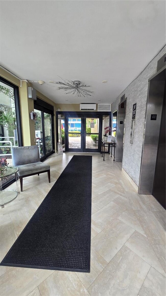 Building Photo - 9800 W Bay Harbor Dr Unit 601