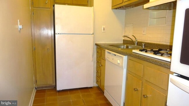 Photo - 10201 Grosvenor Pl Unit 908