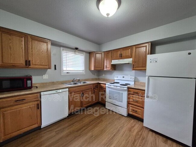 3162 Tarwater Ave Unit 4