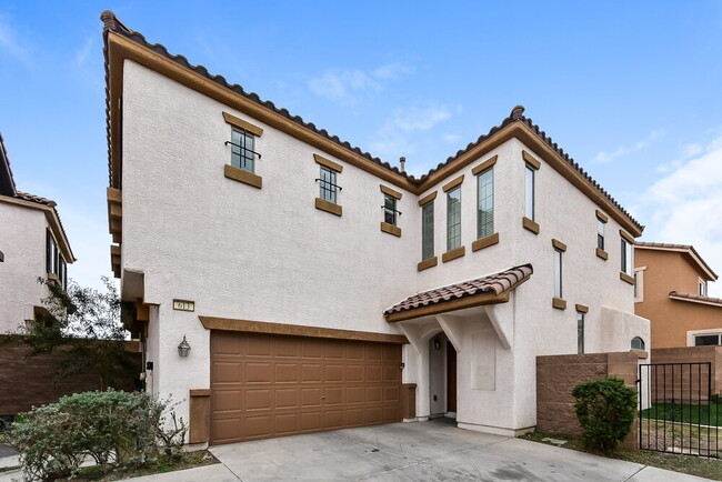 Photo - 613 Ryan Peak Ln