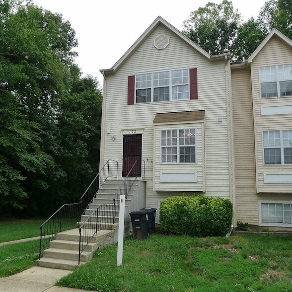 172 Azalea Ct