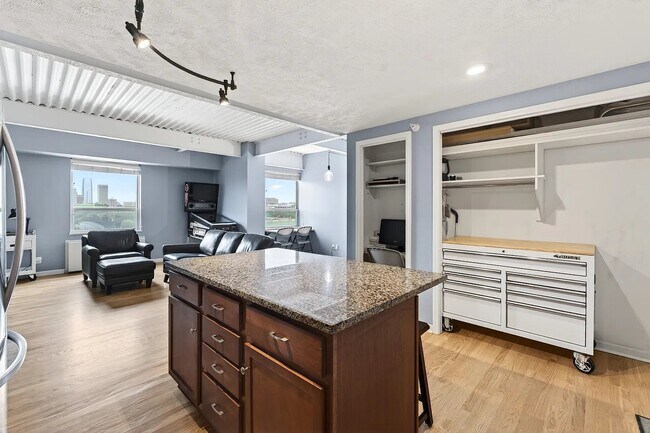 Photo - 105 31st Ave Unidad 505