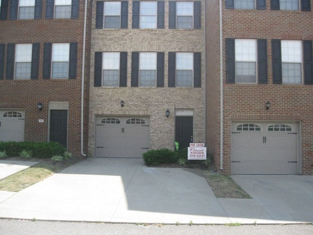 Building Photo - Spacious 3 bedroom townhouse in Dove Creek Subdivision!        20260504