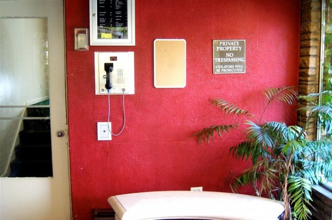 Photo - Mirabeau Manor