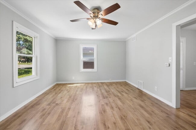 Photo - 1805 Kelly Ave