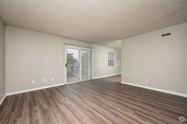 2BR, 1BA - 850SF - Living Room