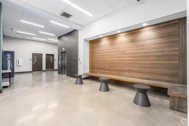 Lobby - Walbrook Mill Apartments