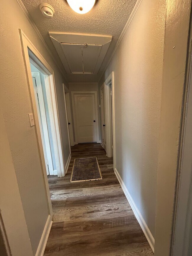 231 W Lemly St