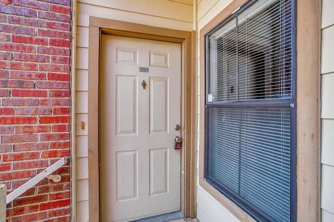 Photo - Nice 2 Bed, 2 Bath Second Story Condo Overlooking the Pool- 76107 Unidad 502