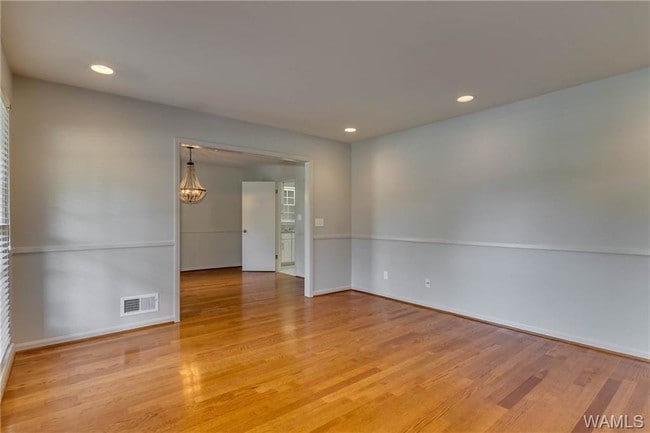 Photo - 401 Riverdale Dr