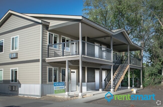Building Photo - 2005 S 4th St W Unit Apt #2