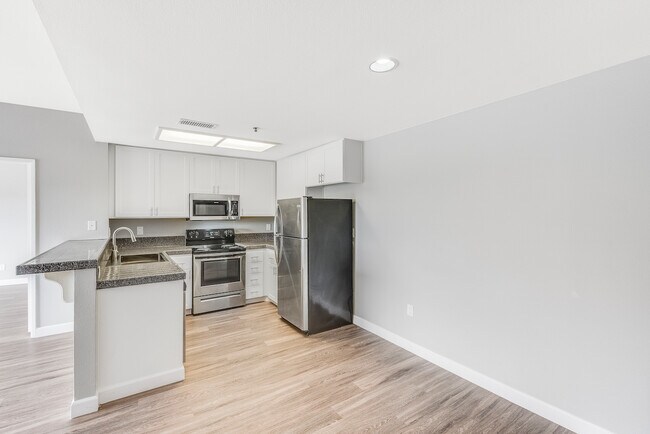 Fashion Terrace Apartment Homes