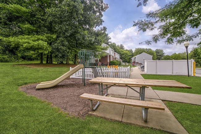 Photo - Drake Crossing