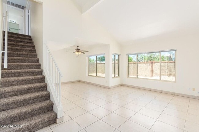 Photo - 2415 W Greenway Rd