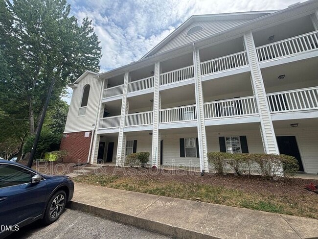 Building Photo - 1950 Trailwood Heights Ln Unit #204