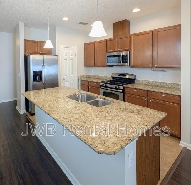 Photo - 94 Carlson Ct