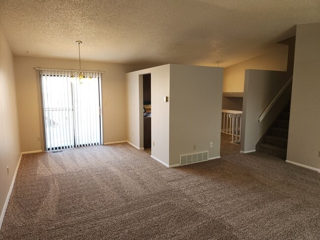 Photo - 6672 Fredrick Dr