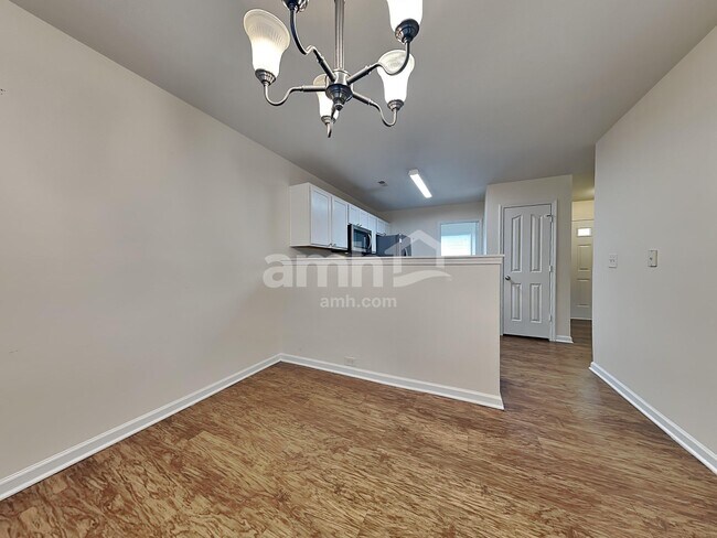 Photo - 7005 Sunman Rd