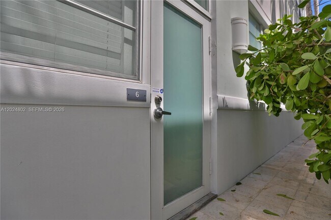 935 Euclid Ave Unit 6