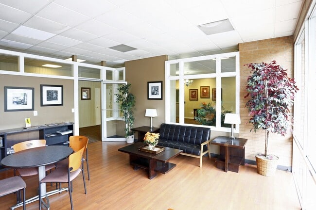 Photo - Executive Towers Apartments