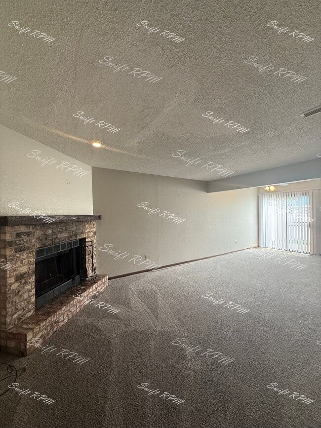 Photo - 529 NE Churchill St