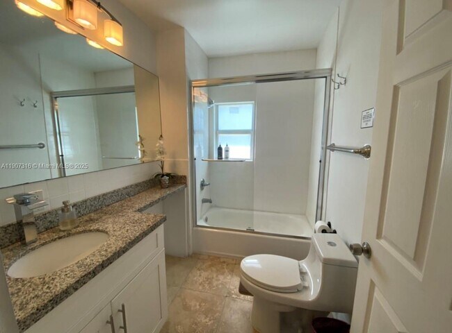 Photo - 274 NW 32nd St Unidad 5