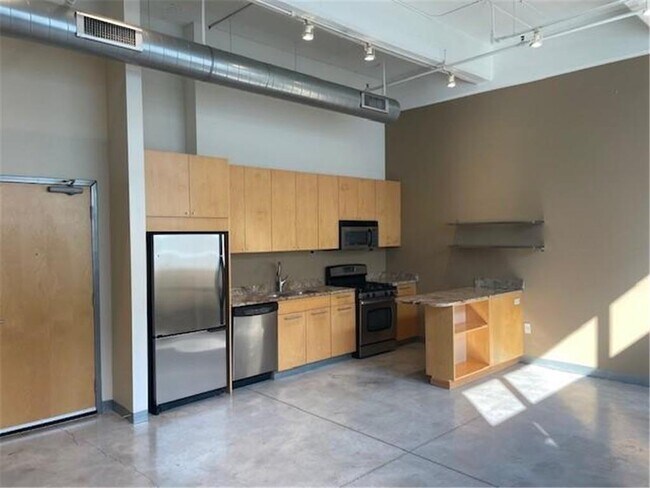 Building Photo - 700 N Washington Ave Unit 515