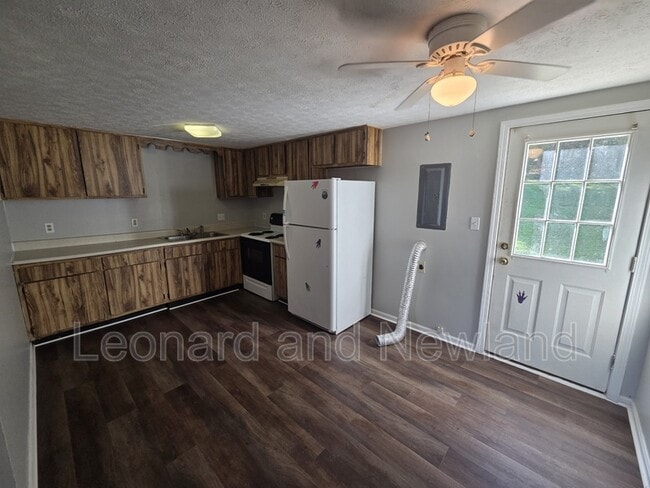 Photo - 212 Patricia Dr