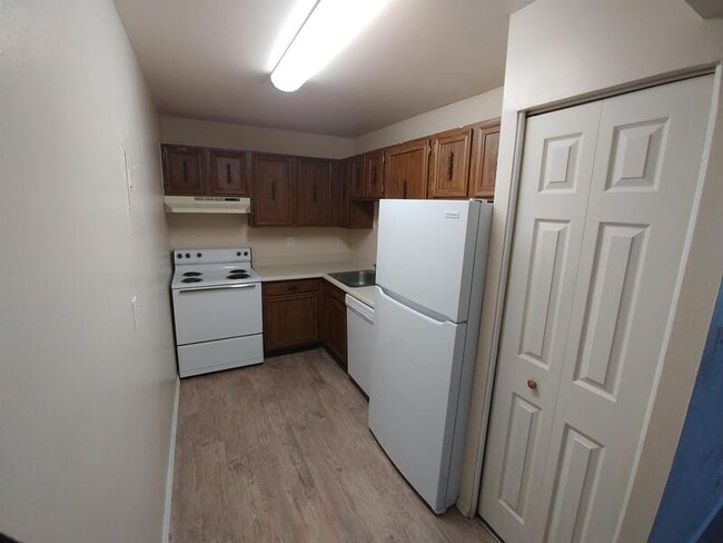 Photo - 325 Cragmor Rd