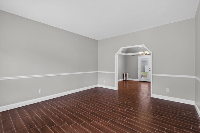 Photo - 898 Gunston Ct