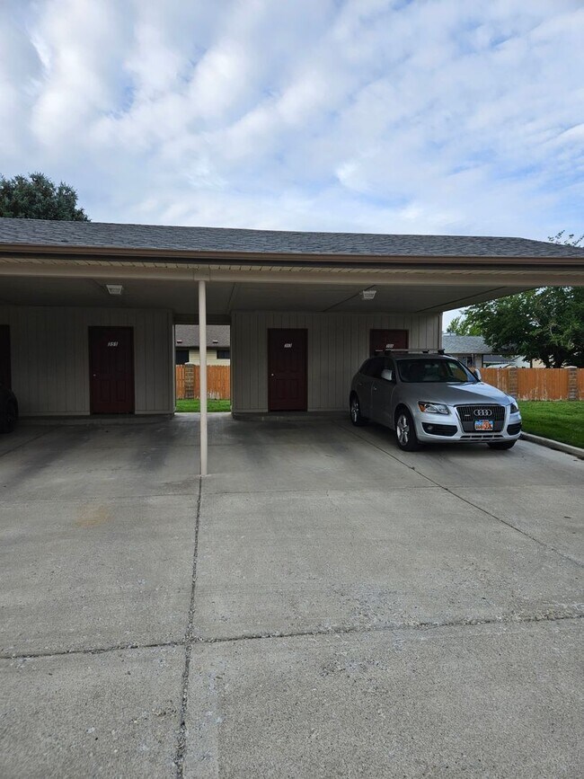 Photo - 2 bedroom apartment! Unit 353