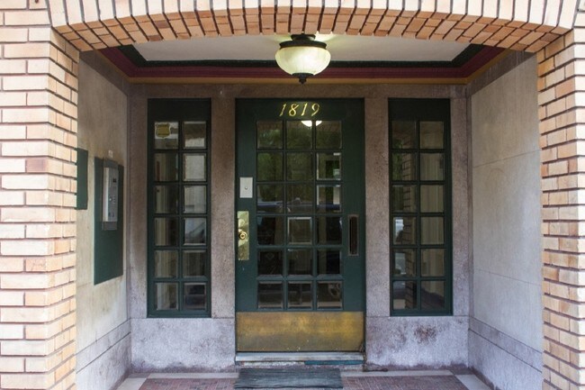 Building Entrance - 1819 Golden Gate