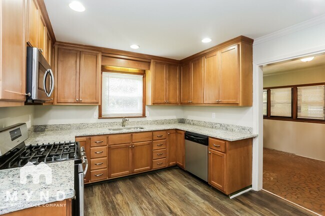 Photo - 1201 Manchester Ln