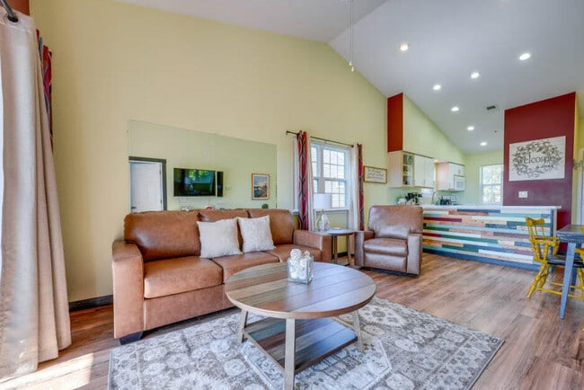 Living area - 555 Valley View Rd Unit F302